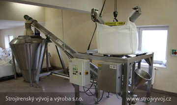 Station for emptying Big Bags
