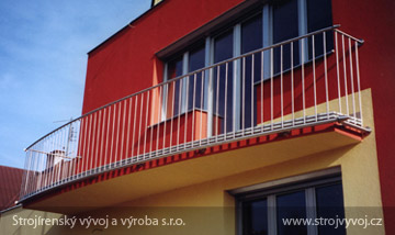 Nerezové zábradlí a schody